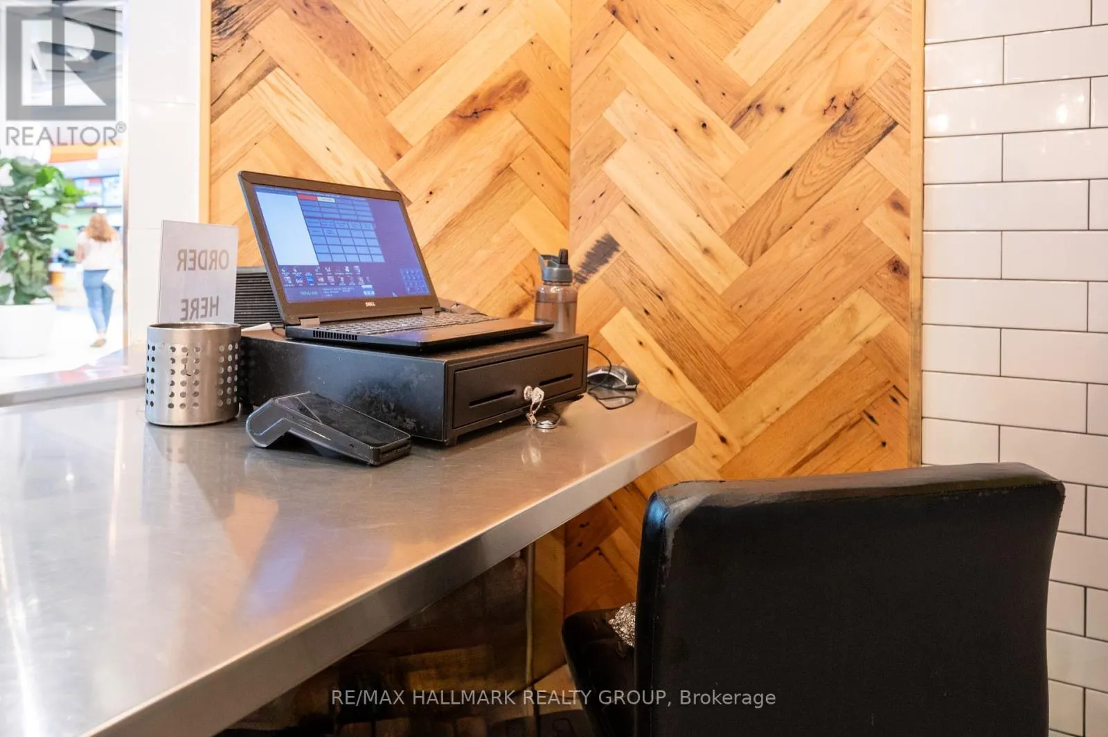 UNIT 609 - 1200 ST. LAURENT BOULEVARD