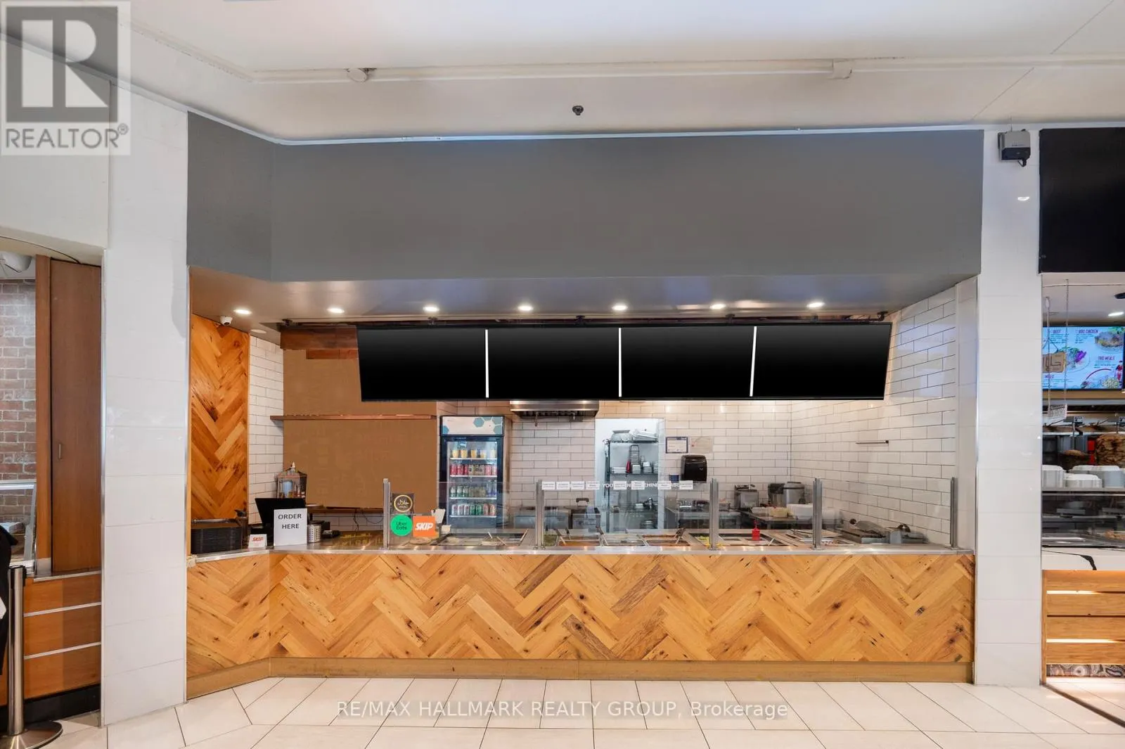 UNIT 609 - 1200 ST. LAURENT BOULEVARD