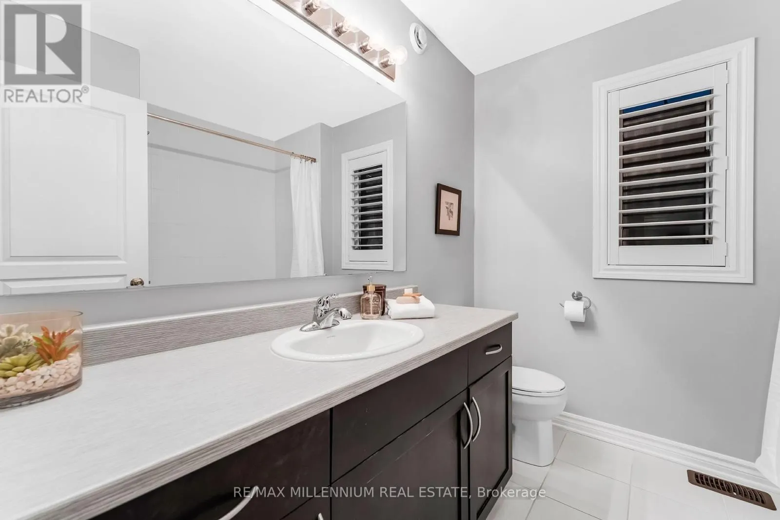 327 BALLINVILLE CIRCLE