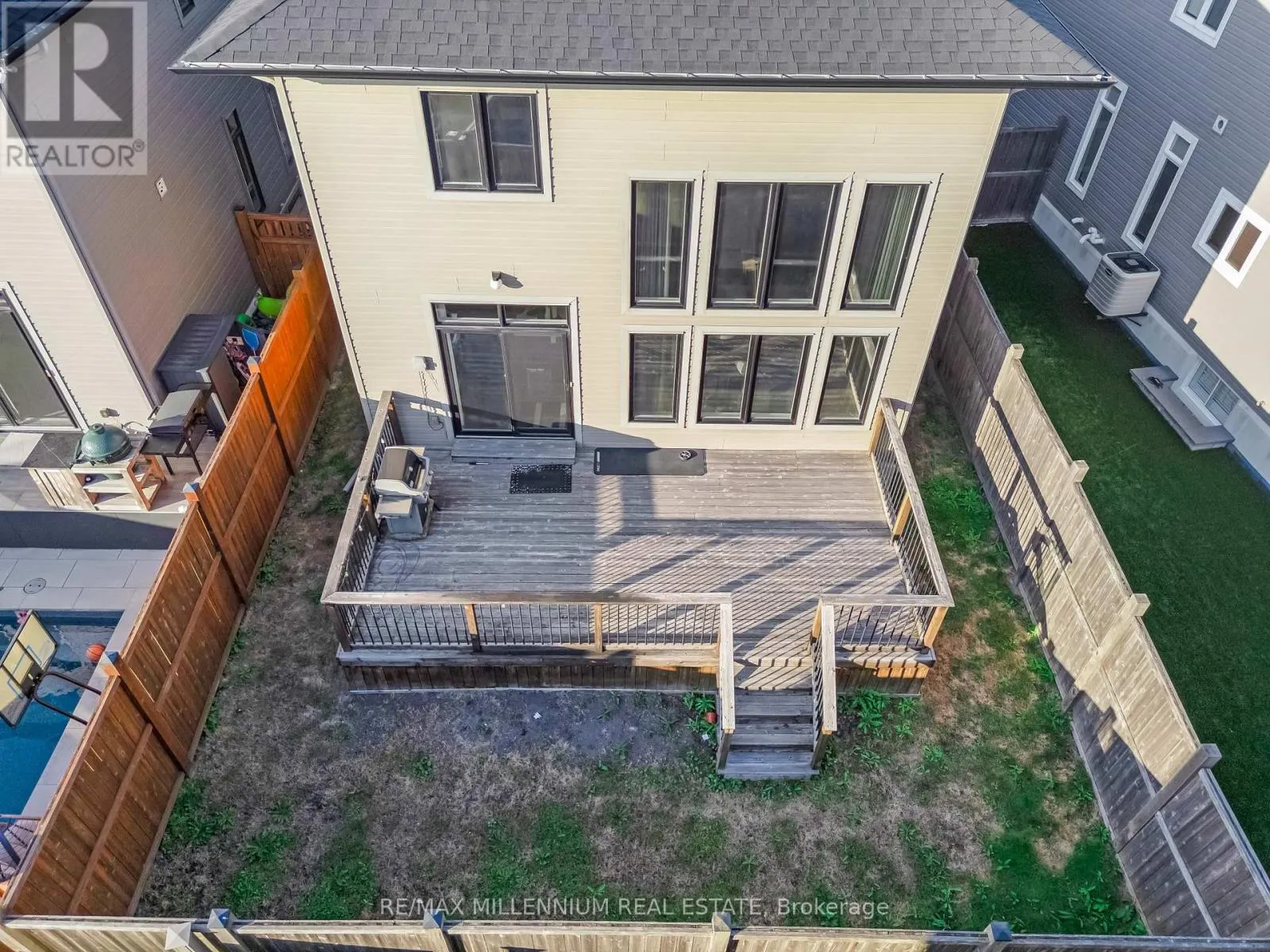 327 BALLINVILLE CIRCLE