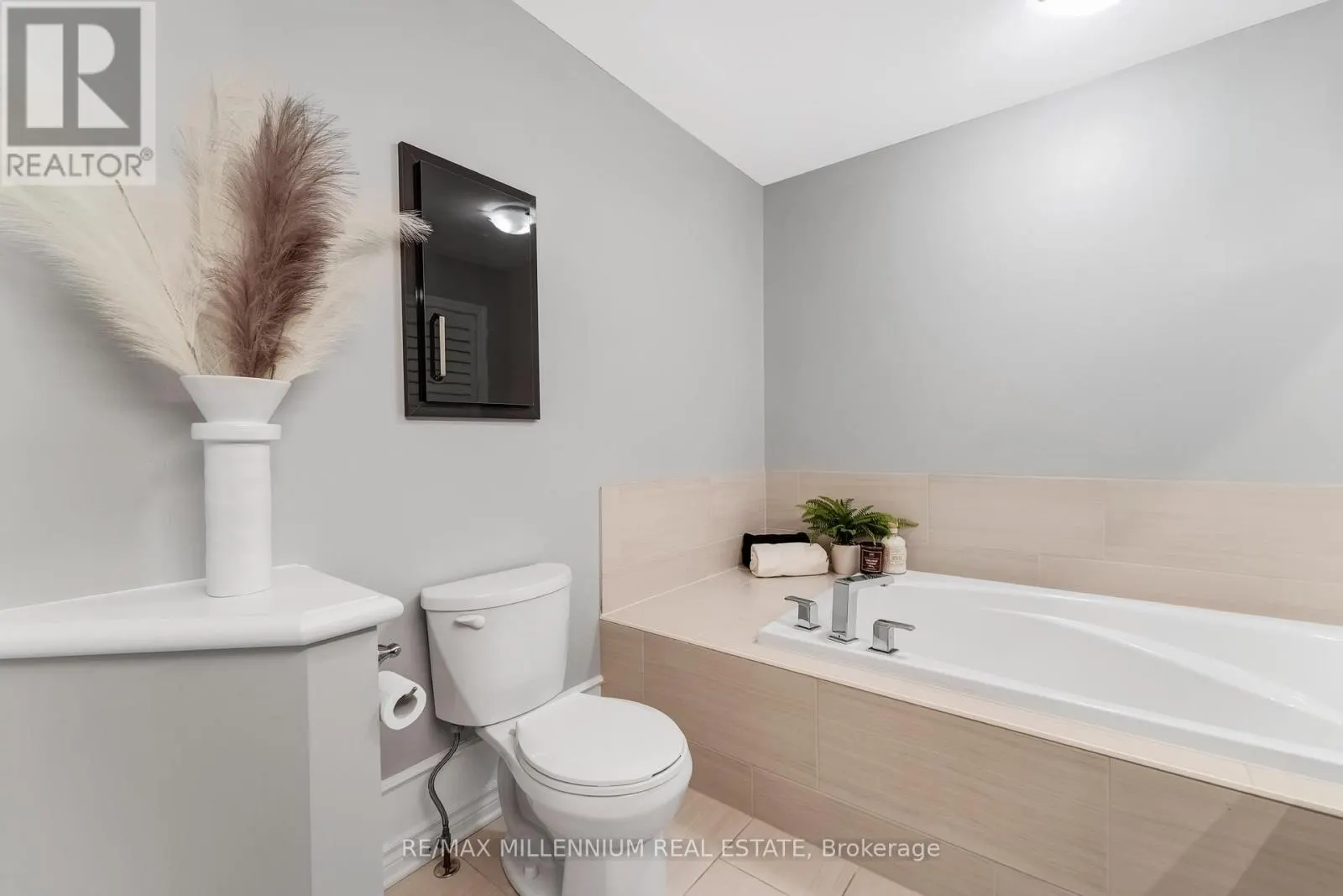 327 BALLINVILLE CIRCLE