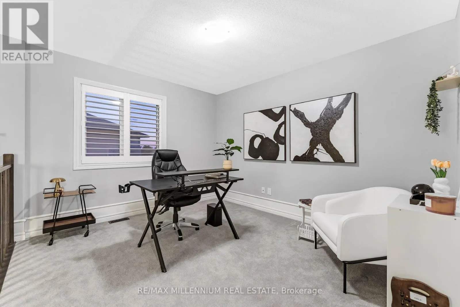 327 BALLINVILLE CIRCLE