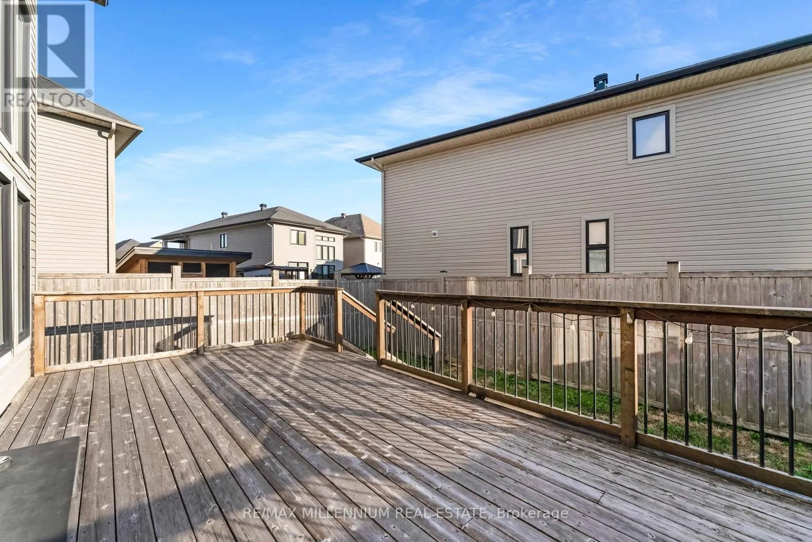 327 BALLINVILLE CIRCLE