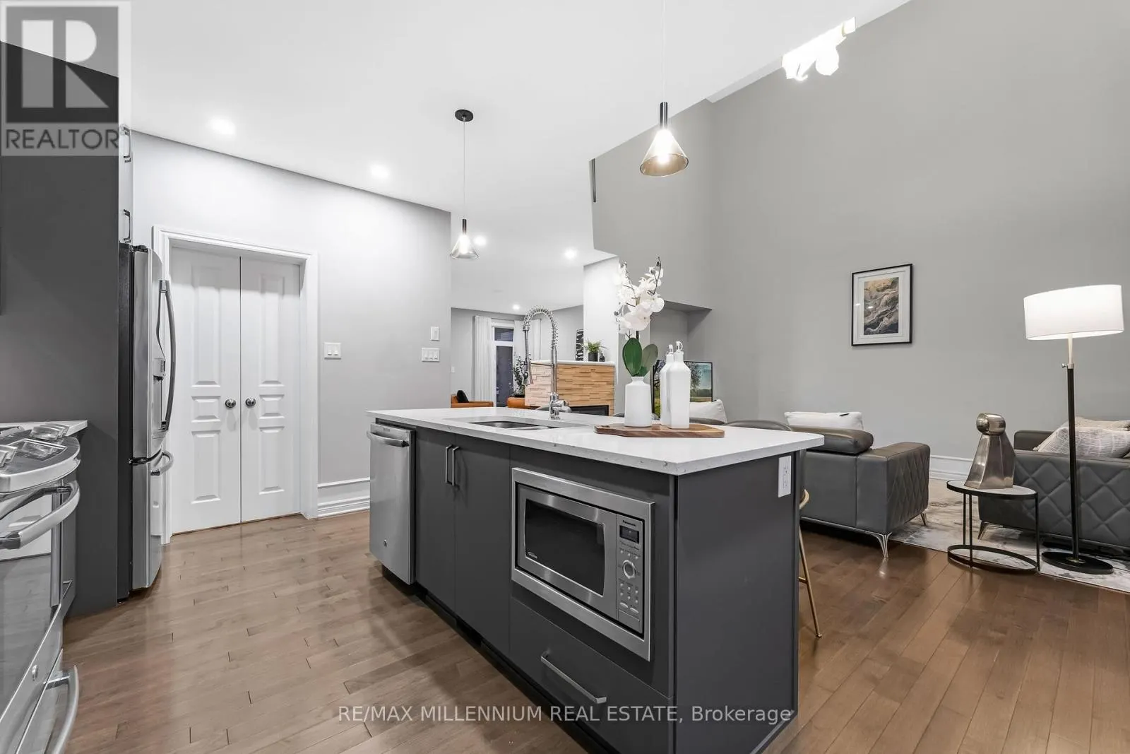 327 BALLINVILLE CIRCLE