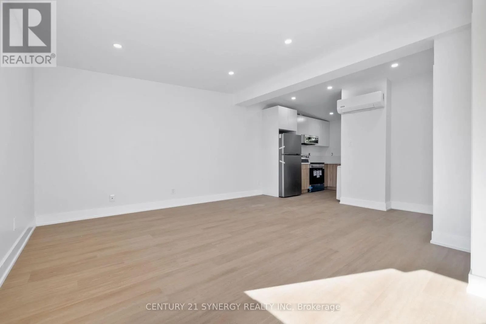 4 - 598 KIRKWOOD AVENUE W