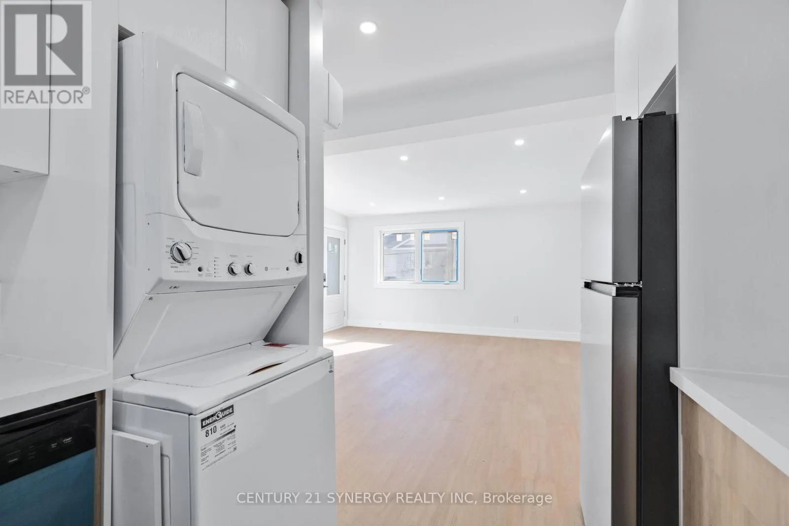 4 - 598 KIRKWOOD AVENUE W