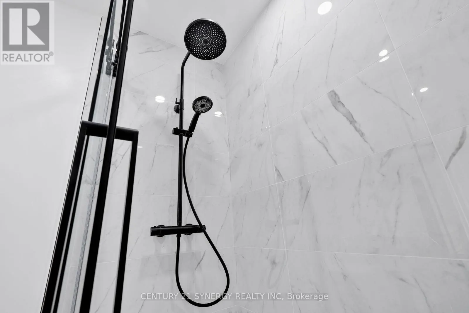 4 - 598 KIRKWOOD AVENUE W