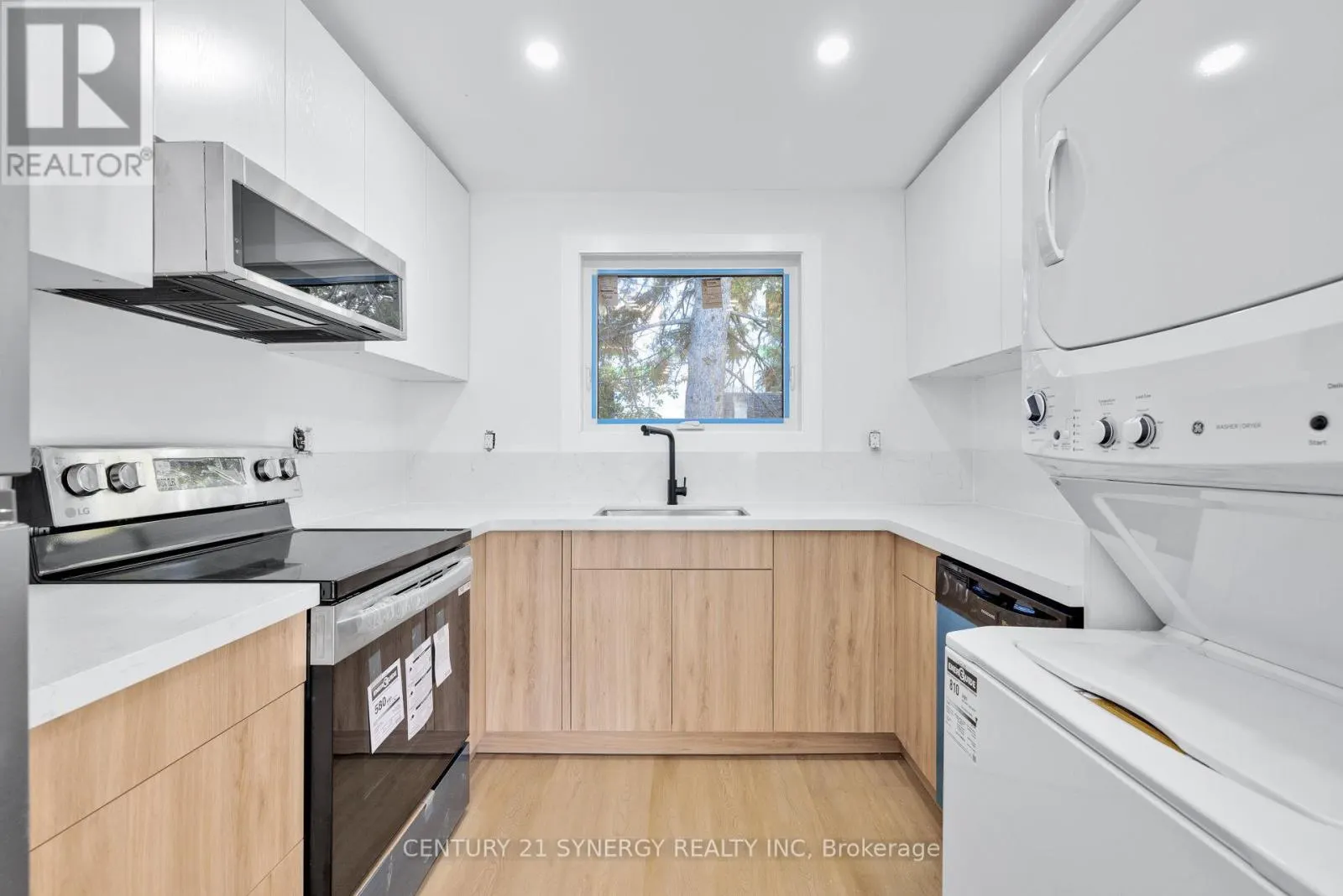 4 - 598 KIRKWOOD AVENUE W