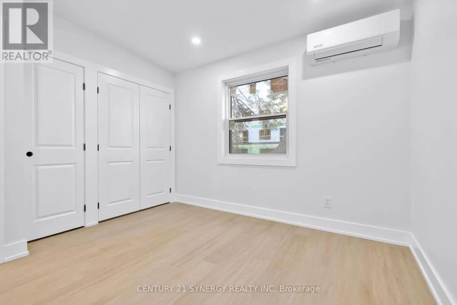 4 - 598 KIRKWOOD AVENUE W