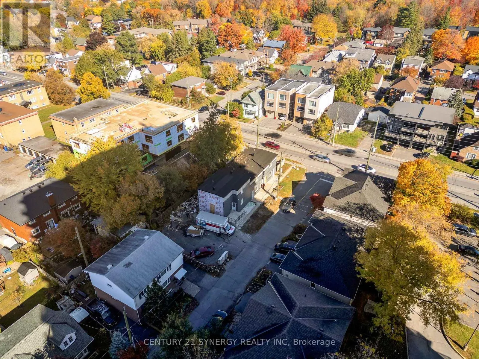 4 - 598 KIRKWOOD AVENUE W