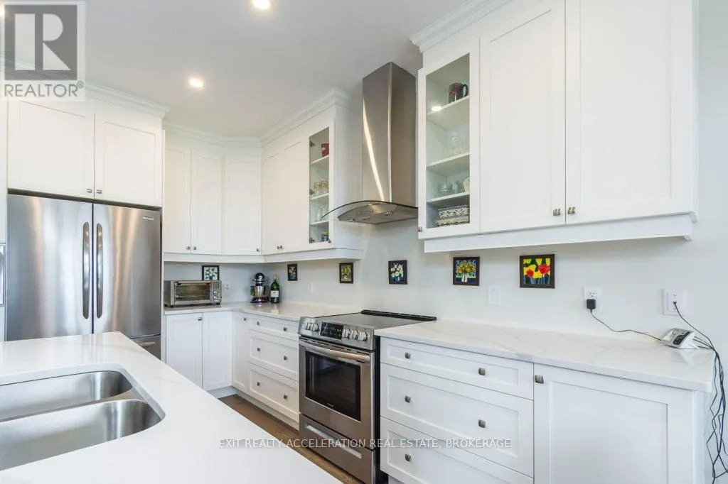 113 COUNTRY CLUB DRIVE