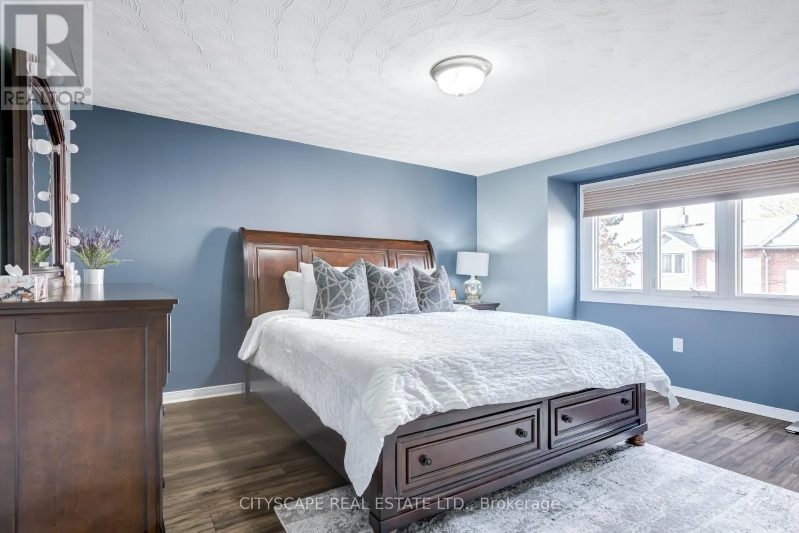 60 - 72 STONE CHURCH ROAD W