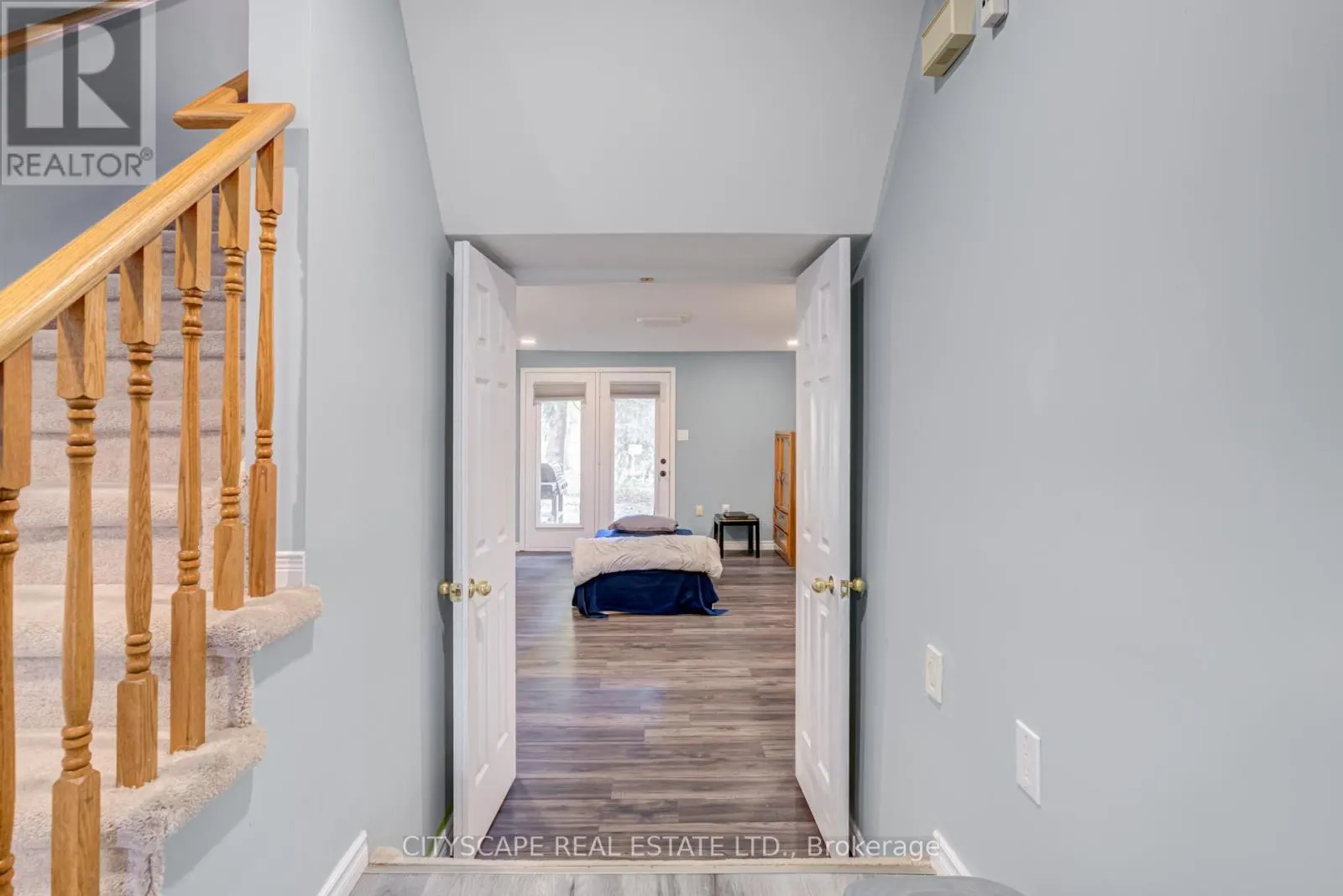 60 - 72 STONE CHURCH ROAD W