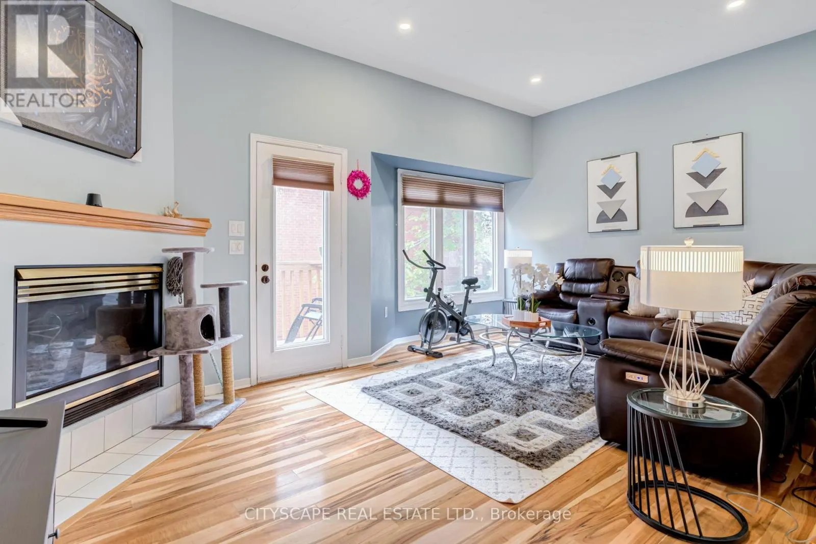 60 - 72 STONE CHURCH ROAD W