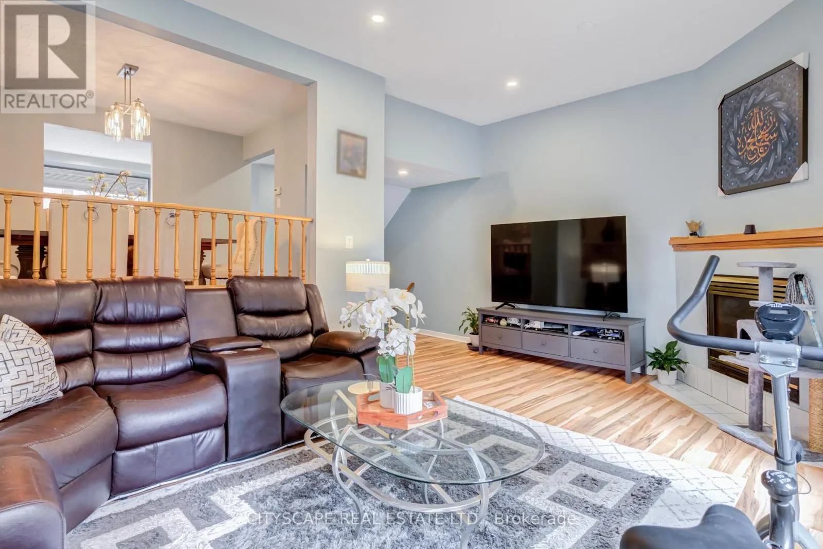 60 - 72 STONE CHURCH ROAD W