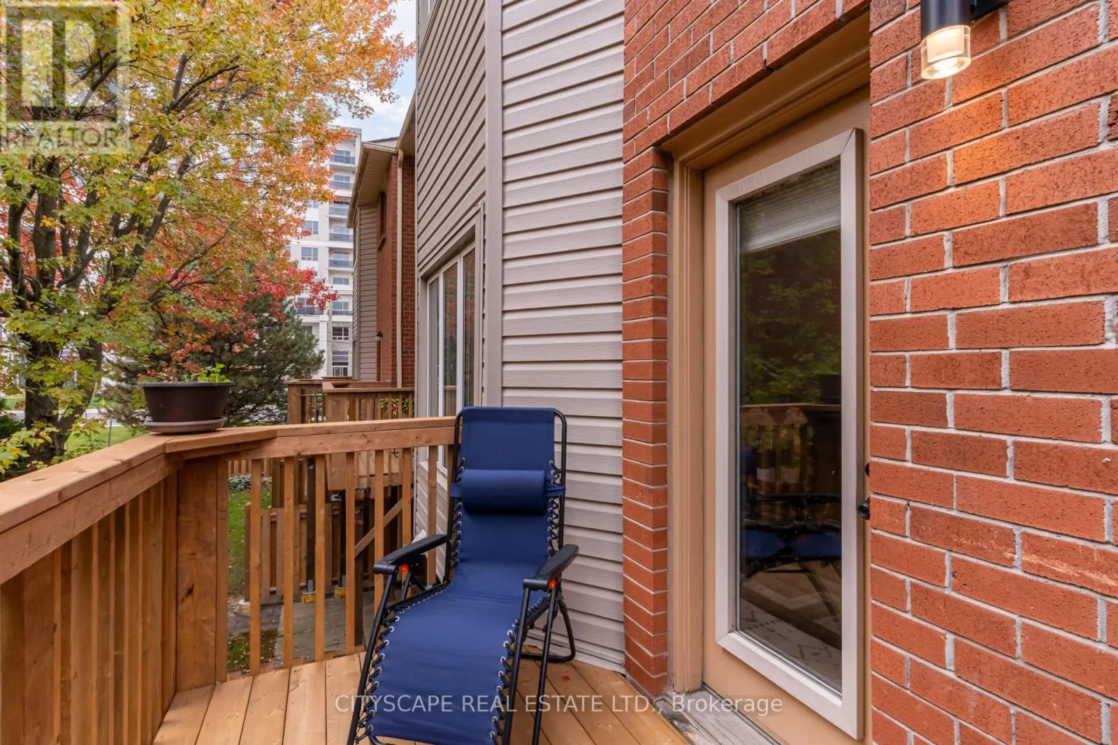 60 - 72 STONE CHURCH ROAD W