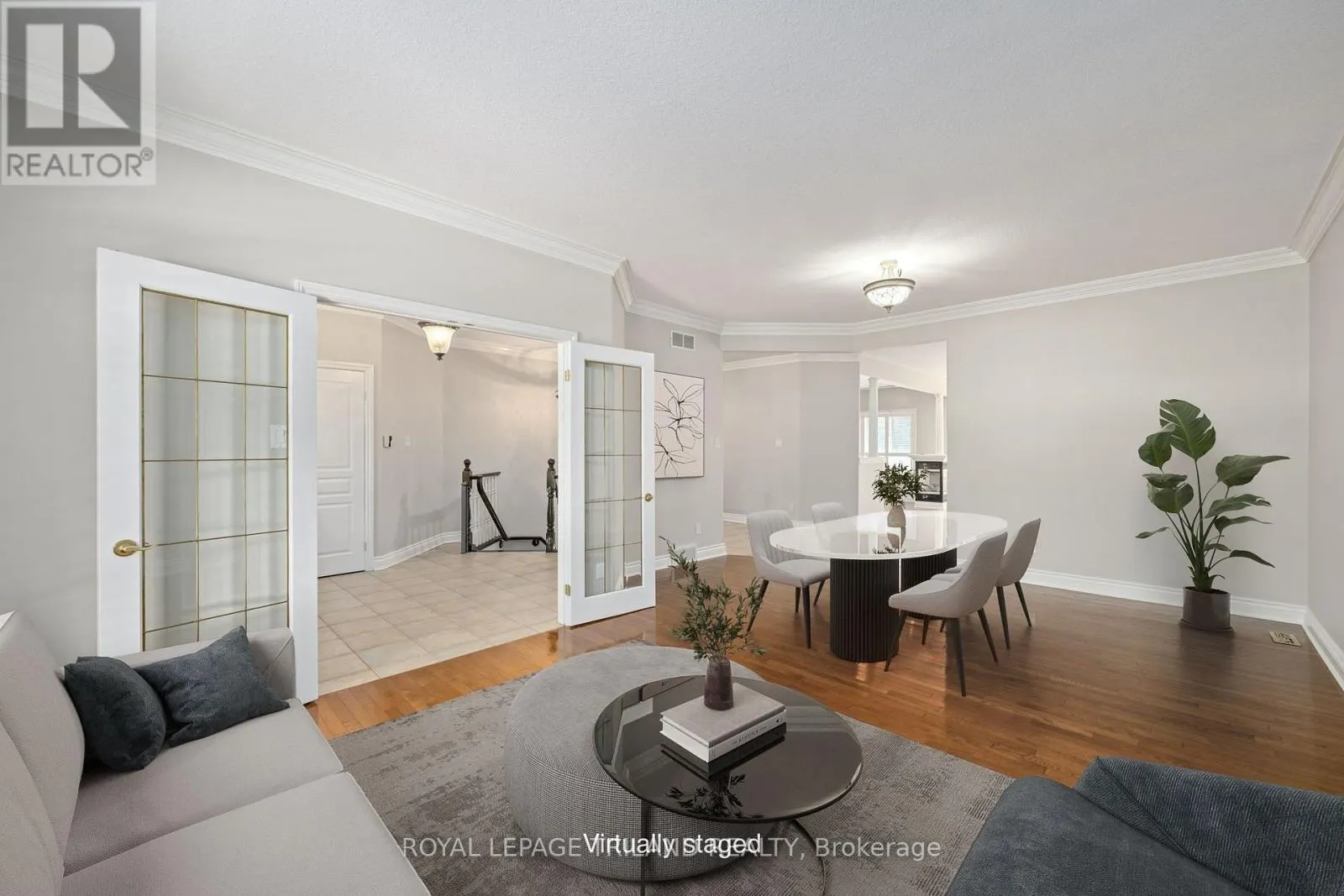 1 - 537 CRESTWOOD DRIVE, #1