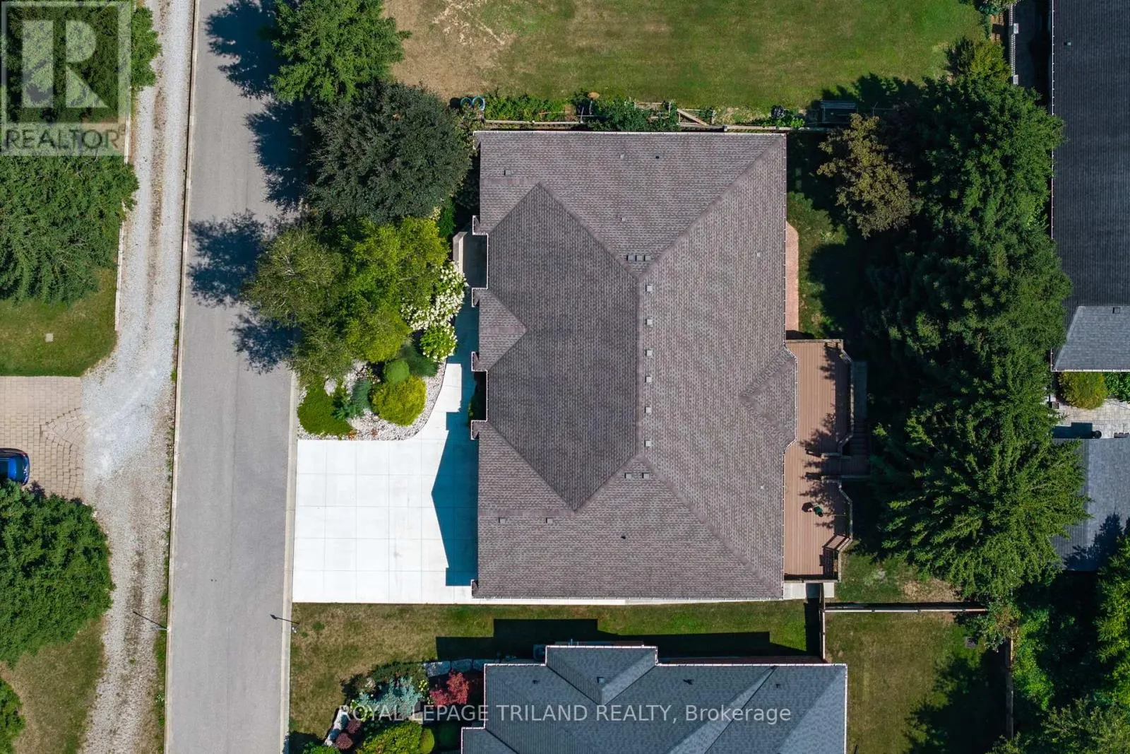 1 - 537 CRESTWOOD DRIVE, #1