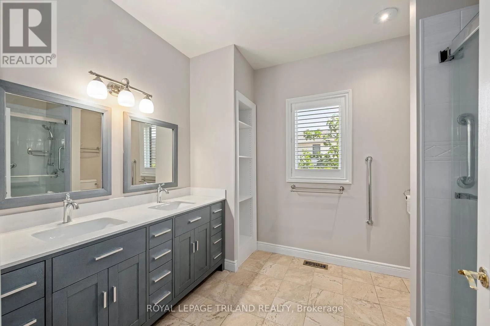 1 - 537 CRESTWOOD DRIVE, #1