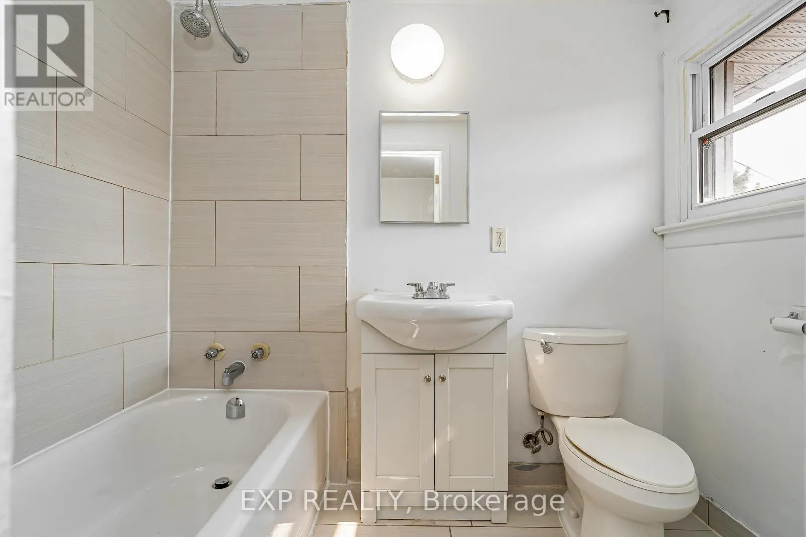 646 BORTHWICK AVENUE