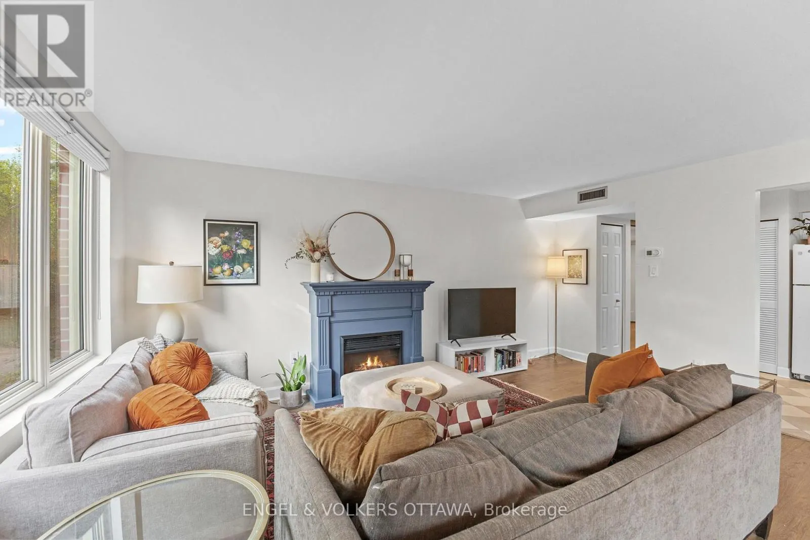 101 - 800 MCKELLAR AVENUE