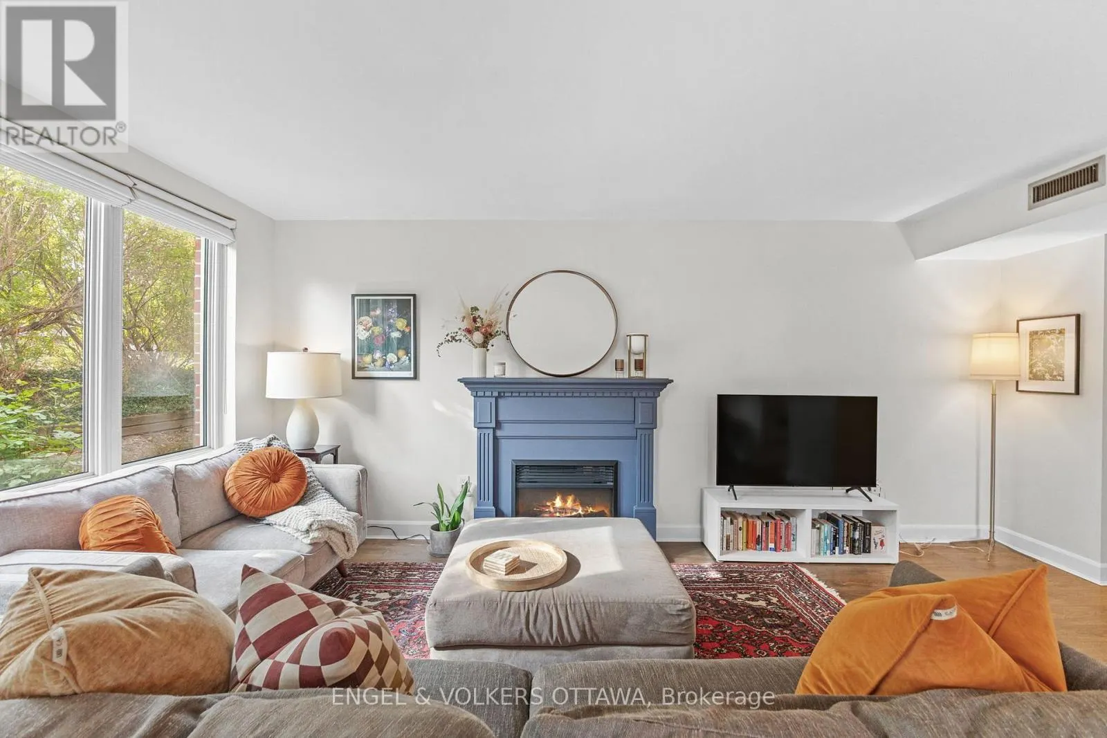 101 - 800 MCKELLAR AVENUE