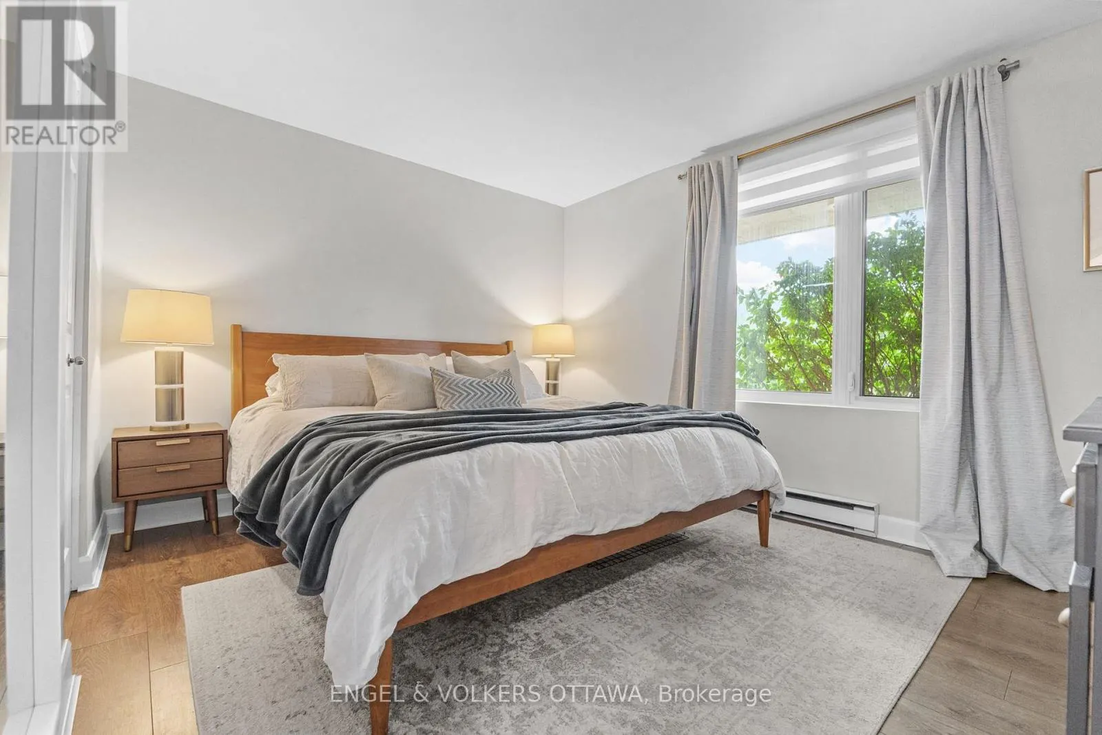 101 - 800 MCKELLAR AVENUE