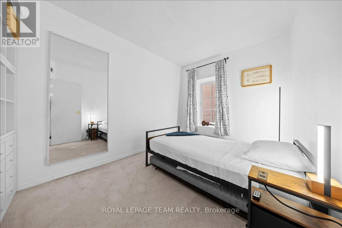 5 - 10 CLARENCE STREET