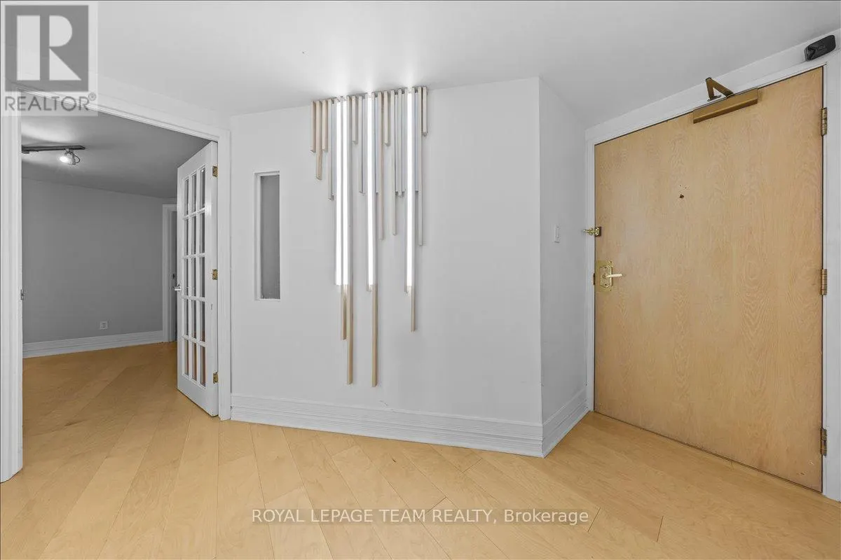 5 - 10 CLARENCE STREET