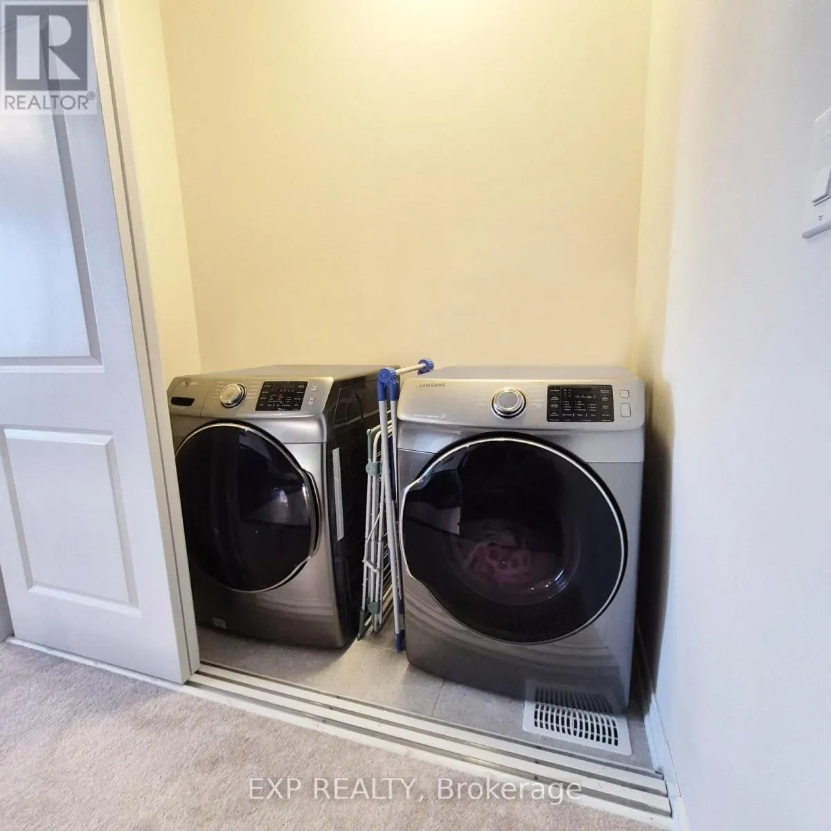 1056 RIPPINGALE TRAIL