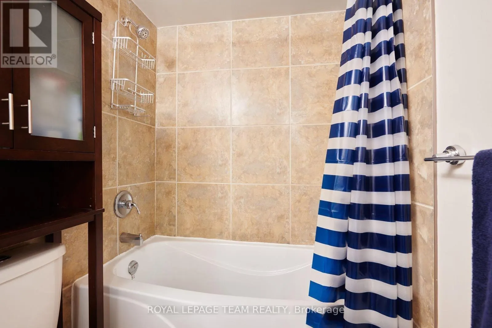 811 - 2000 JASMINE CRESCENT