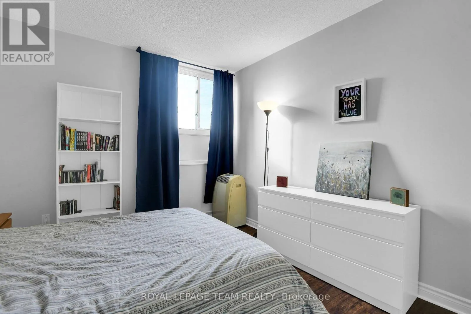 811 - 2000 JASMINE CRESCENT