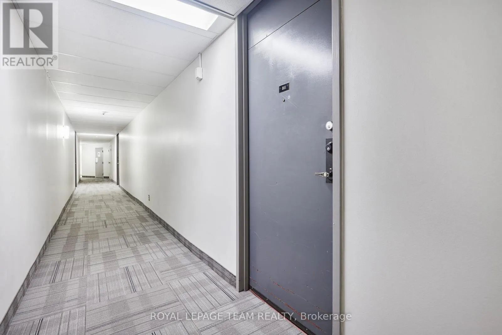 811 - 2000 JASMINE CRESCENT