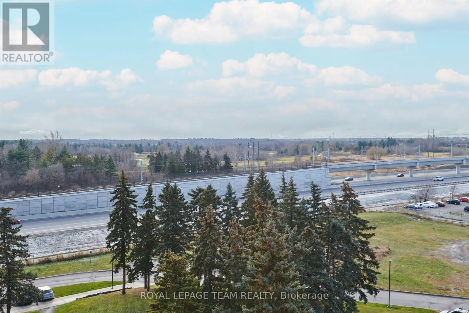 811 - 2000 JASMINE CRESCENT