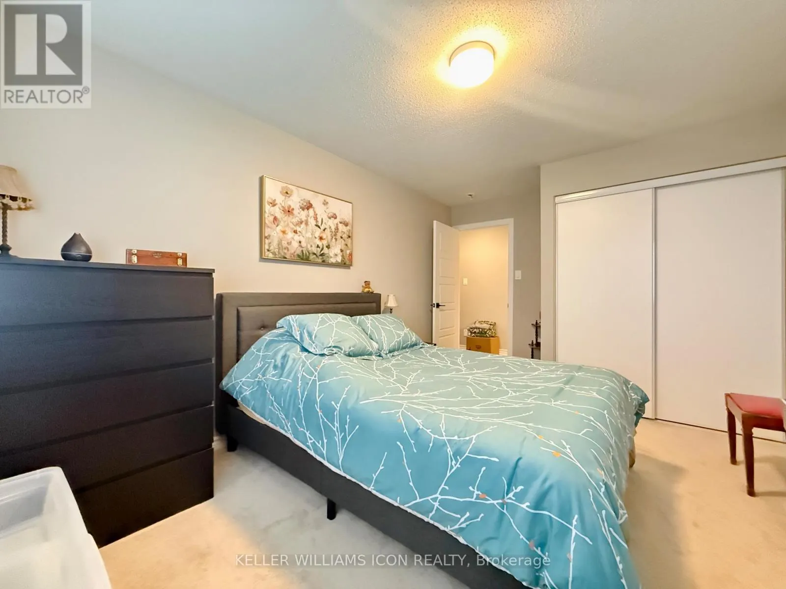 990 FAMEFLOWER STREET