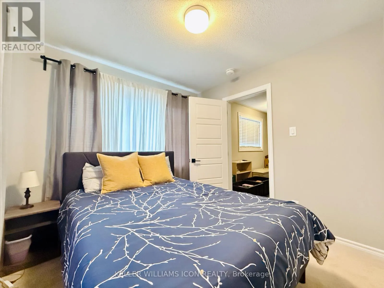 990 FAMEFLOWER STREET