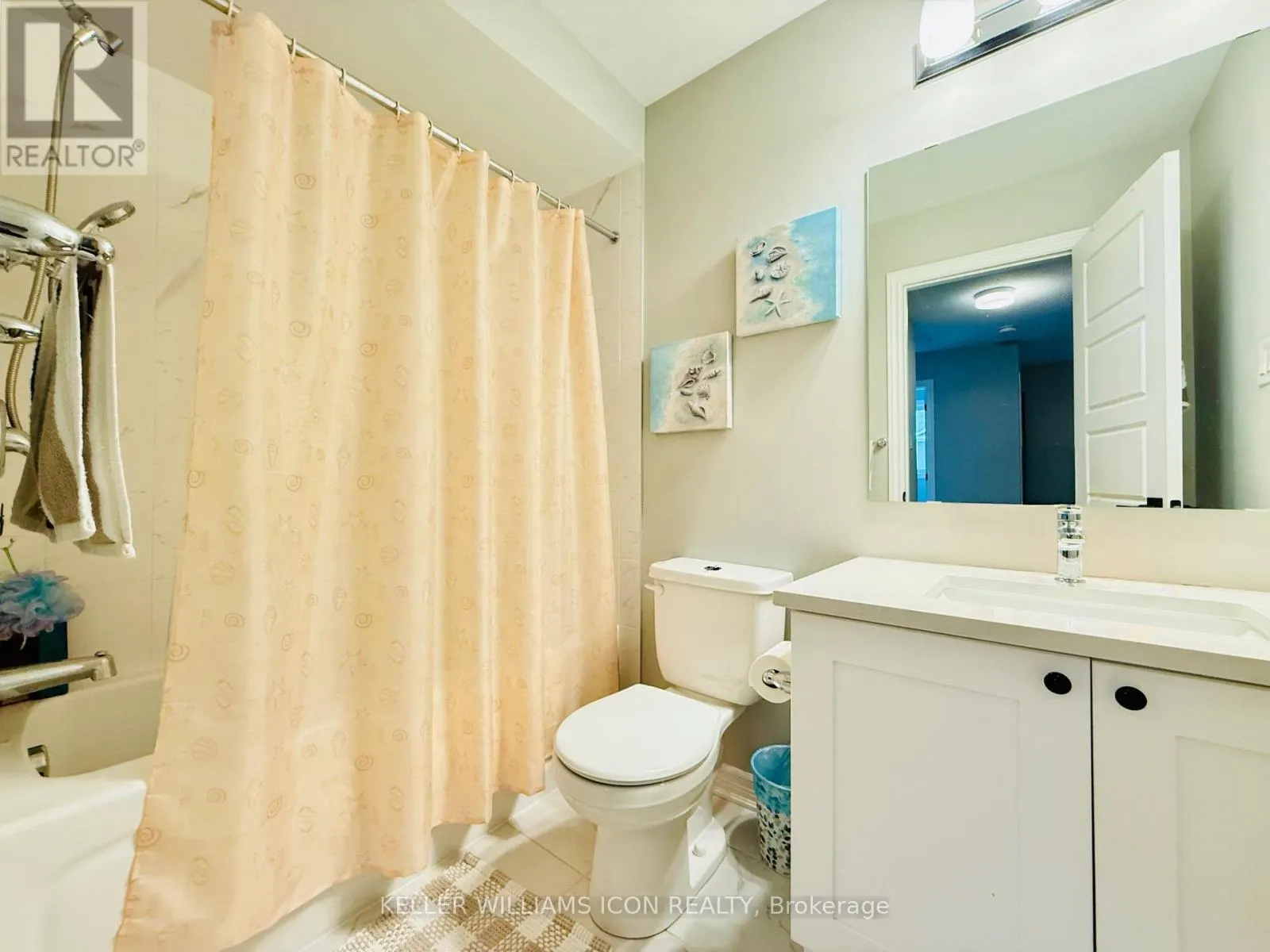 990 FAMEFLOWER STREET