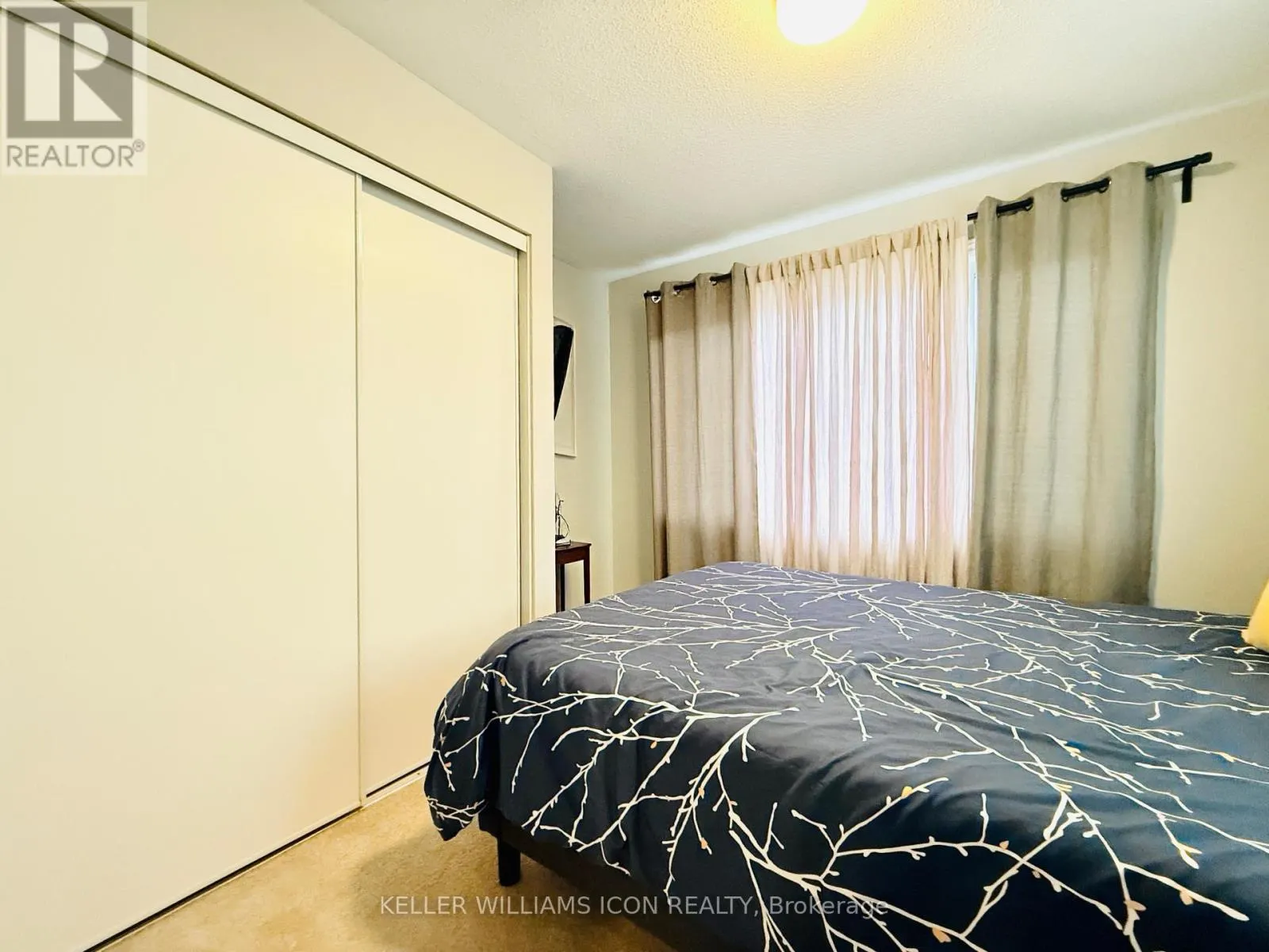 990 FAMEFLOWER STREET