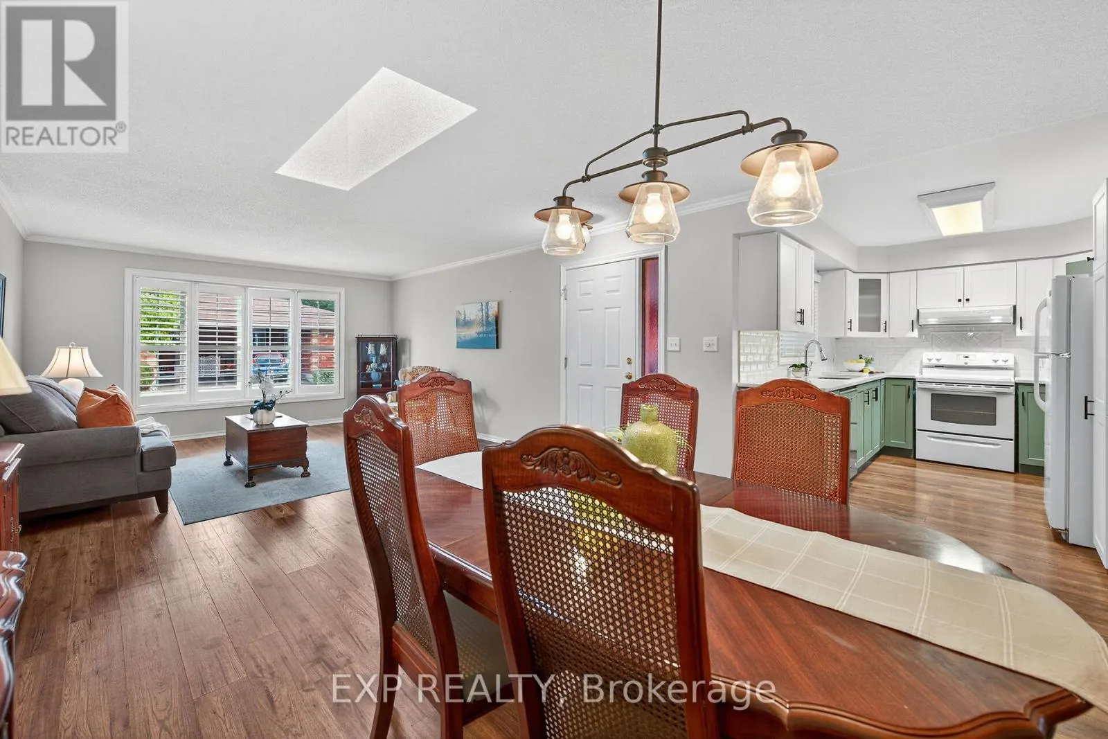 2 - 20 COURTLAND DRIVE