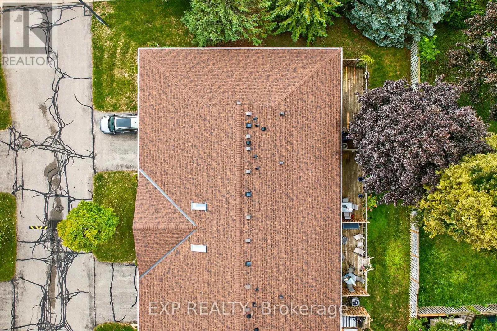 2 - 20 COURTLAND DRIVE