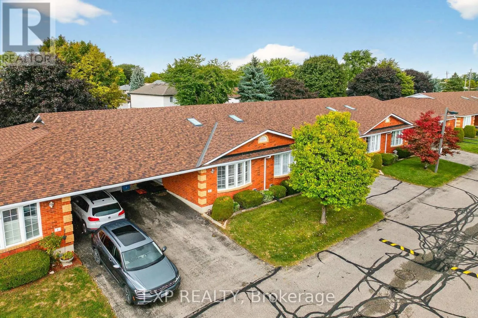 2 - 20 COURTLAND DRIVE