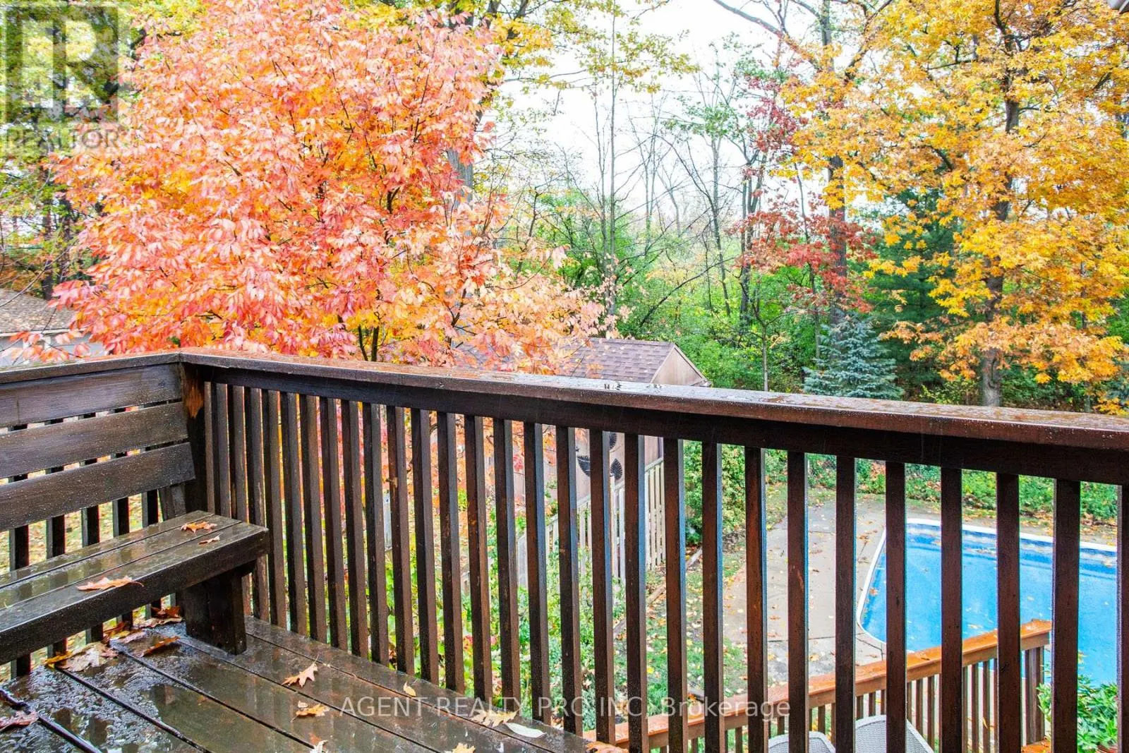 922 COUNTRY CLUB CRESCENT