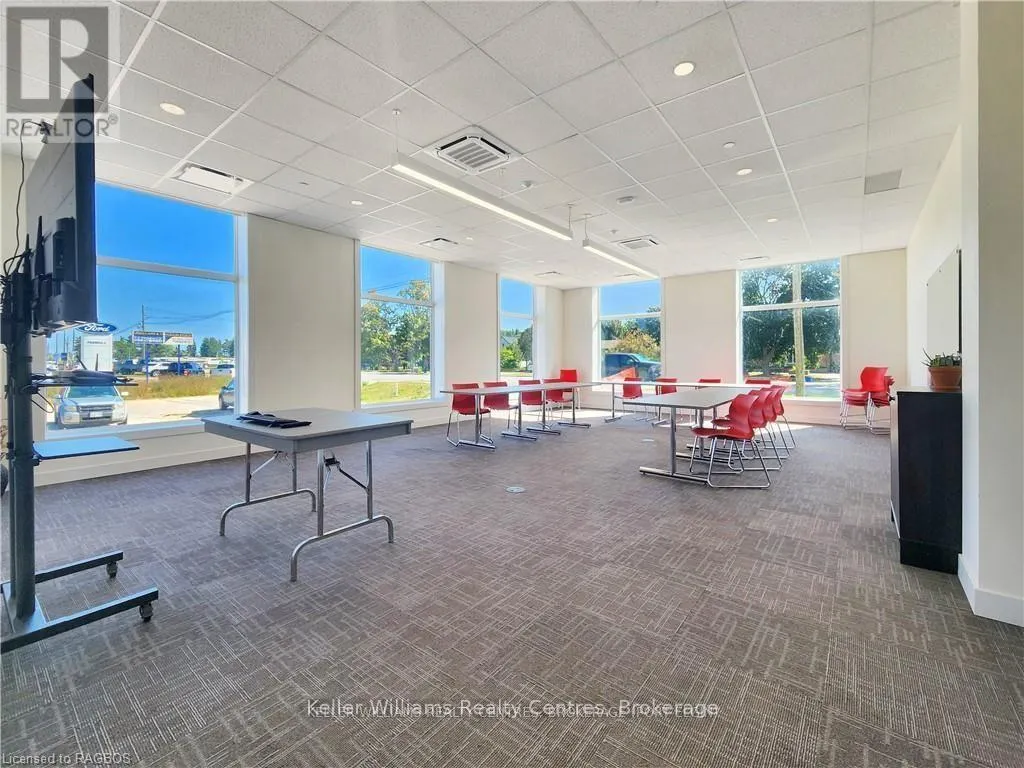 122 - 1020 GODERICH STREET, #122