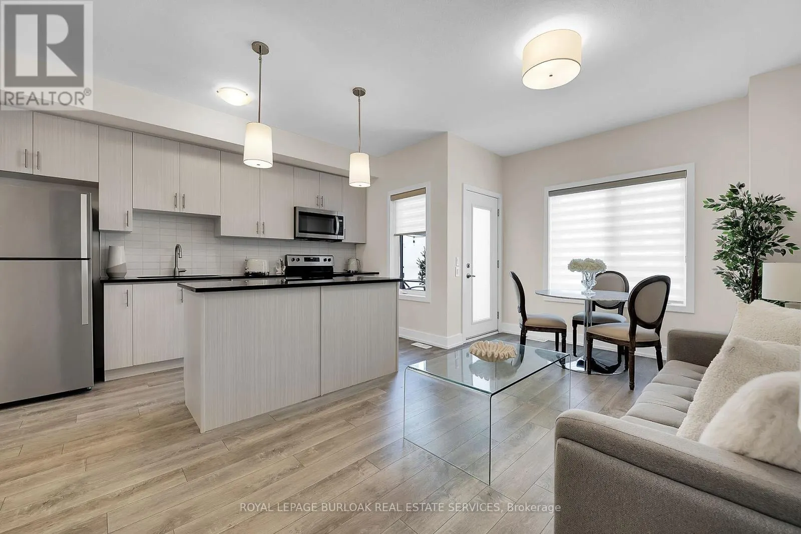 9 - 115 SHOREVIEW PLACE