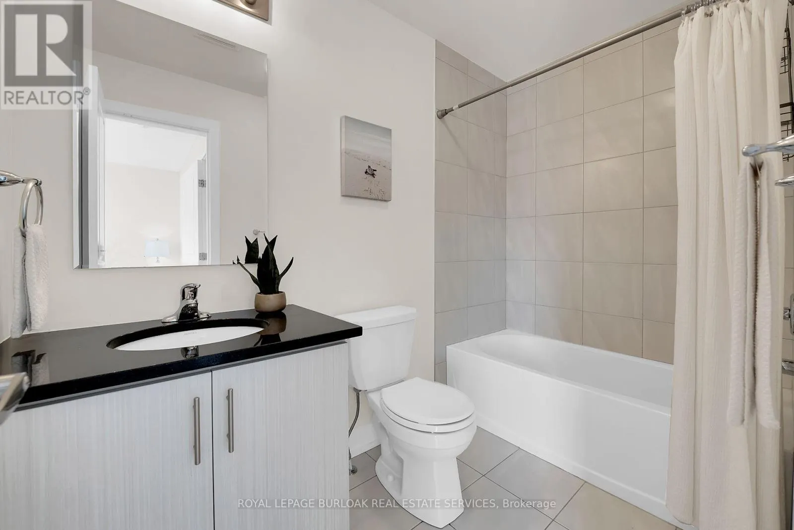 9 - 115 SHOREVIEW PLACE