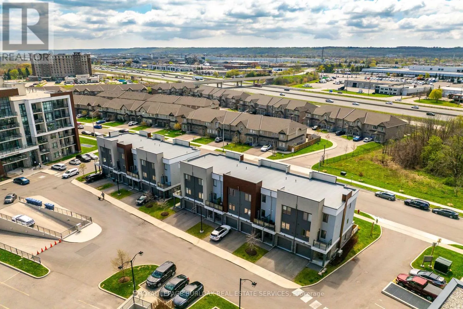 9 - 115 SHOREVIEW PLACE