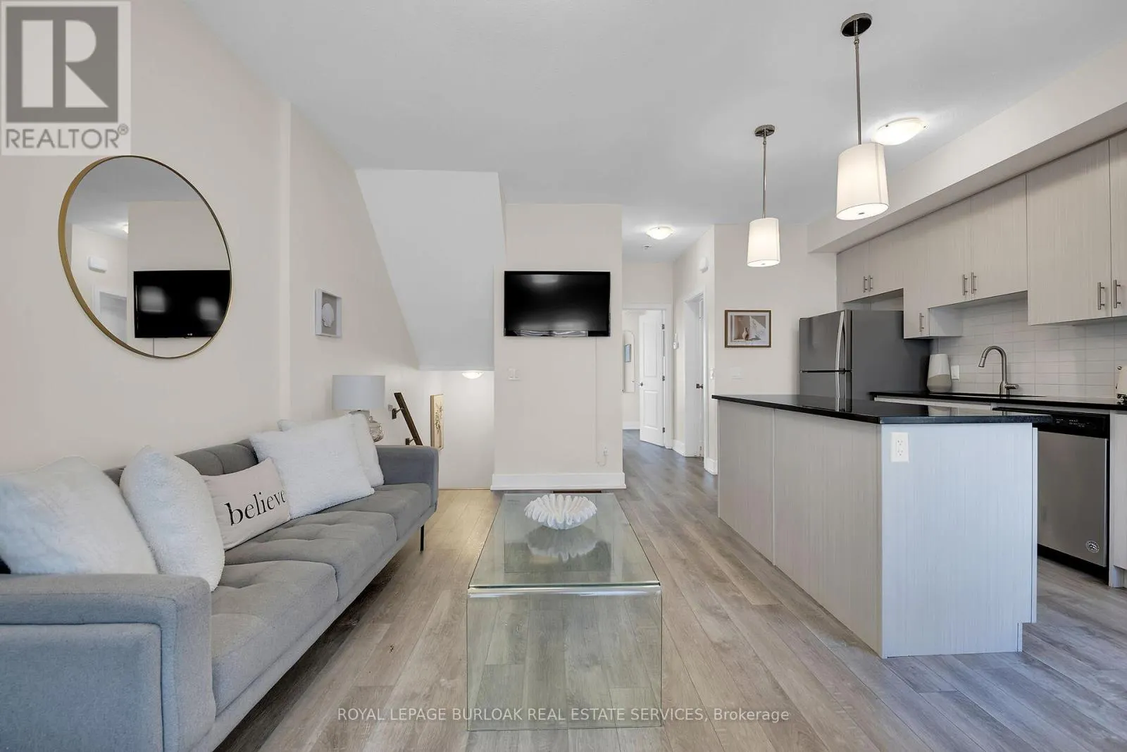 9 - 115 SHOREVIEW PLACE