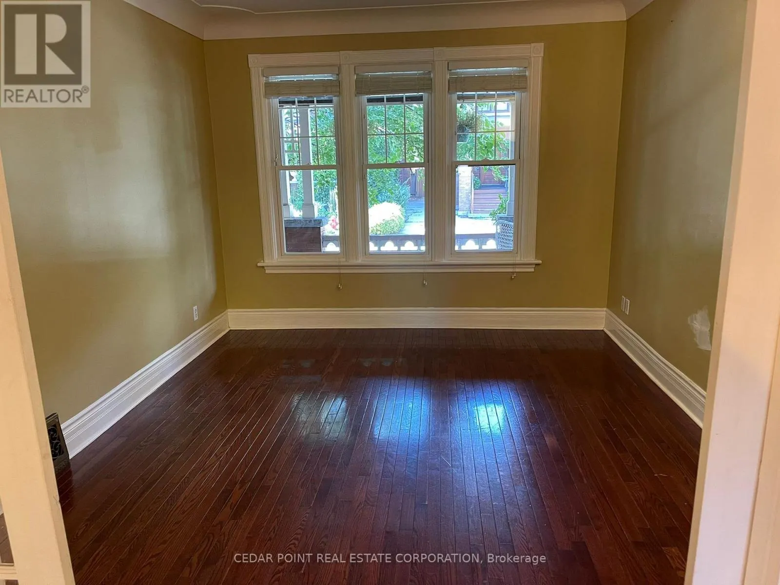 2 - 109 CARRICK AVENUE