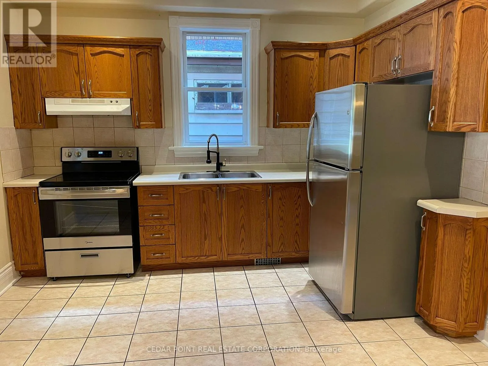 2 - 109 CARRICK AVENUE