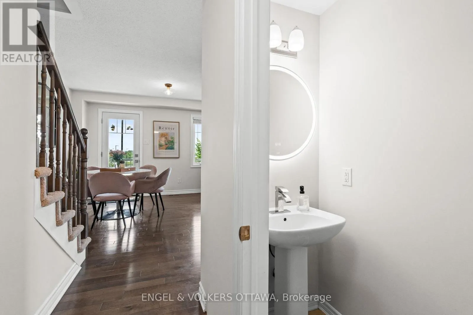 349 PUMPKINSEED CRESCENT